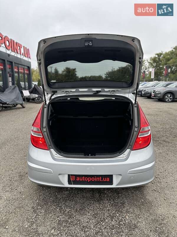 Хэтчбек Hyundai i30 2009 в Белогородке
