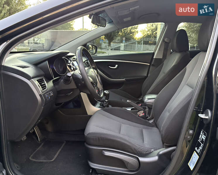 Хэтчбек Hyundai i30 2012 в Кременчуге