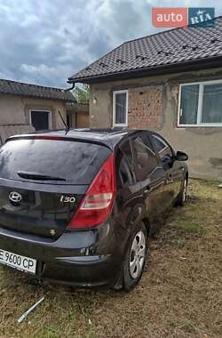 Хетчбек Hyundai i30 2009 в 