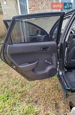 Хетчбек Hyundai i30 2009 в 