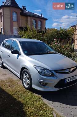Универсал Hyundai i30 2011 в Черкассах