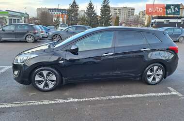 Универсал Hyundai i30 2013 в Стрые