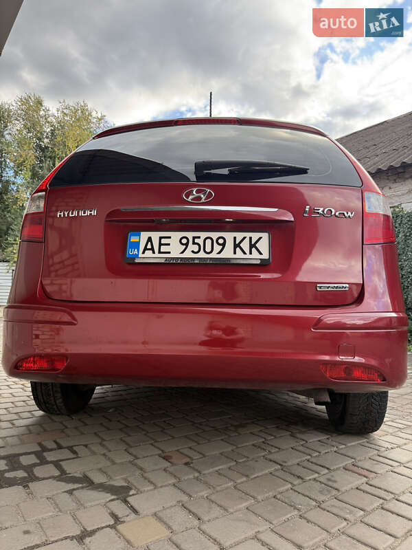 Универсал Hyundai i30 2011 в Кривом Роге