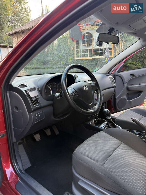 Универсал Hyundai i30 2011 в Кривом Роге