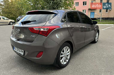 Хэтчбек Hyundai i30 2012 в 