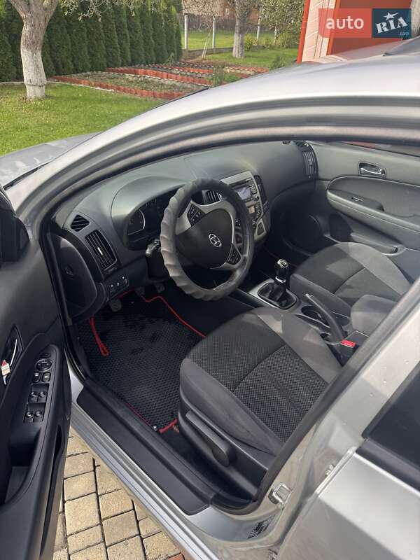 Универсал Hyundai i30 2012 в Ивано-Франковске фото 7 Универсал Hyundai i30 2012 в Ивано-Франковске