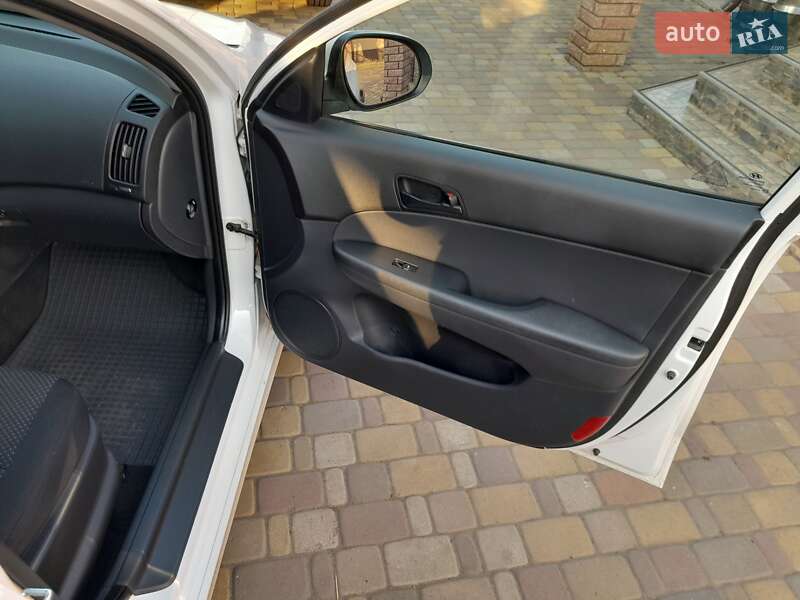 Универсал Hyundai i30 2012 в Киеве