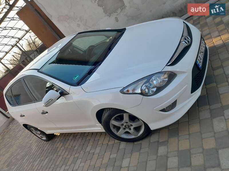 Универсал Hyundai i30 2012 в Киеве