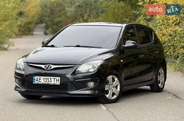 Хэтчбек Hyundai i30 2011 в Днепре