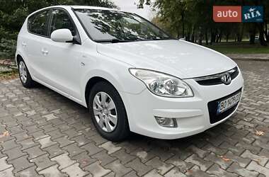 Хэтчбек Hyundai i30 2009 в 