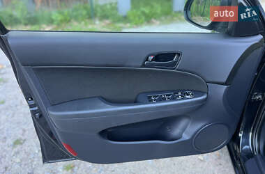 Хэтчбек Hyundai i30 2009 в 