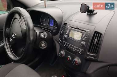 Универсал Hyundai i30 2010 в 