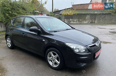 Хэтчбек Hyundai i30 2009 в 