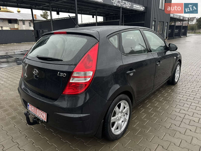 Хэтчбек Hyundai i30 2009 в Луцке