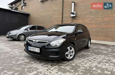 Хэтчбек Hyundai i30 2009 в 
