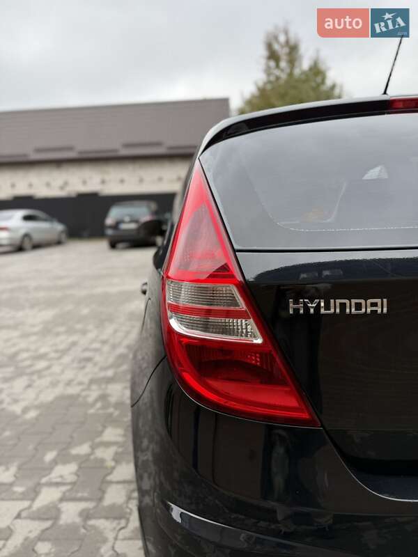 Хэтчбек Hyundai i30 2009 в Казатине