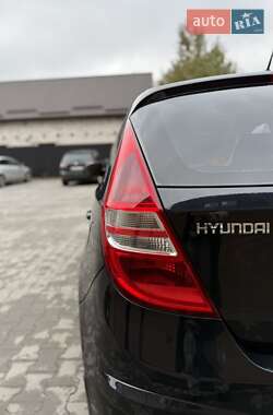 Хэтчбек Hyundai i30 2009 в 