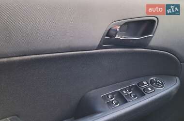 Хэтчбек Hyundai i30 2011 в 