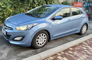Хэтчбек Hyundai i30 2012 в 