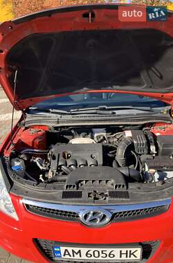 Хэтчбек Hyundai i30 2008 в 