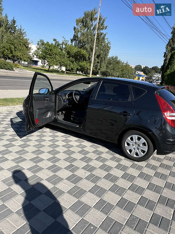 Хэтчбек Hyundai i30 2008 в Хмельницком