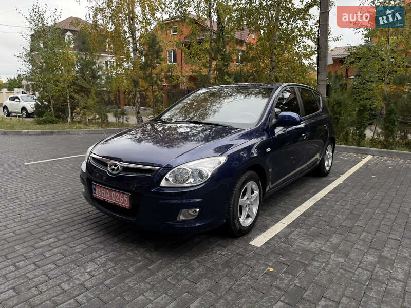 Хэтчбек Hyundai i30 2008 в Полтаве