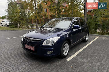 Хэтчбек Hyundai i30 2008 в 