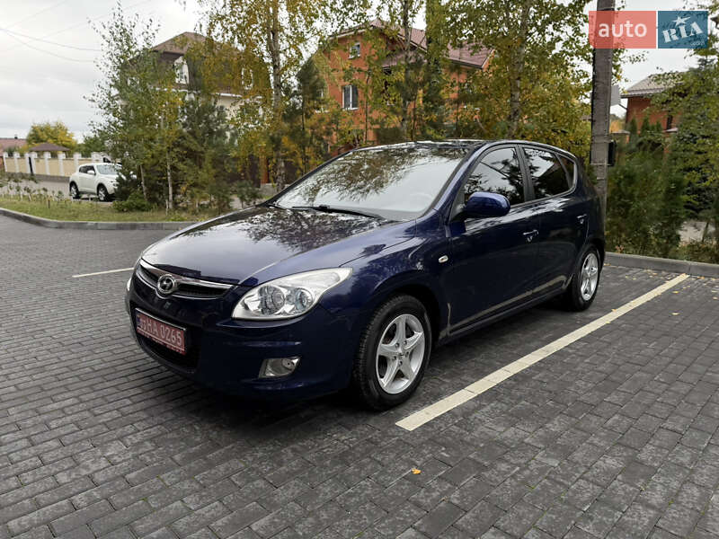 Хэтчбек Hyundai i30 2008 в Полтаве
