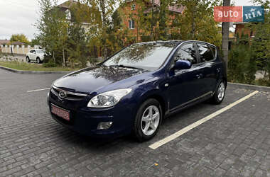 Хэтчбек Hyundai i30 2008 в 