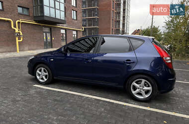 Хэтчбек Hyundai i30 2008 в 