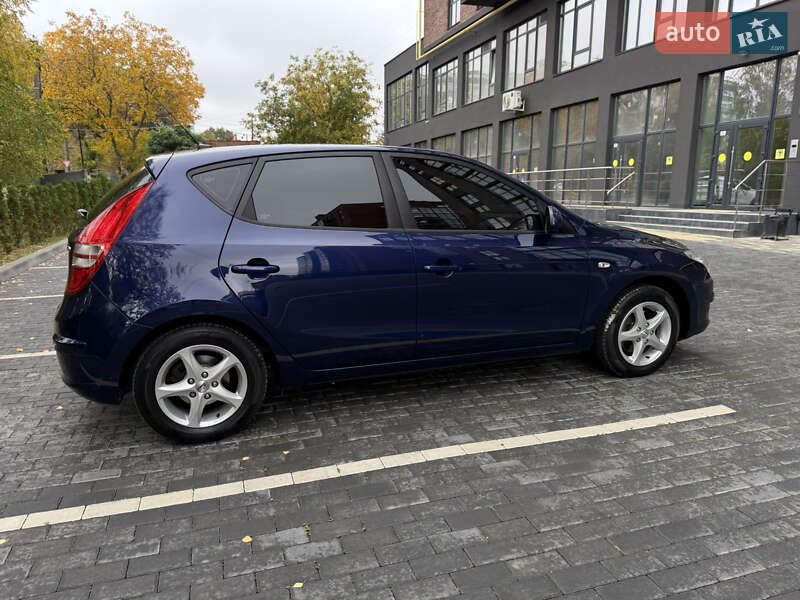 Хэтчбек Hyundai i30 2008 в Полтаве