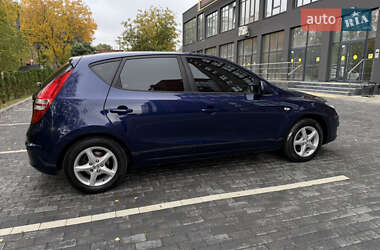 Хэтчбек Hyundai i30 2008 в 