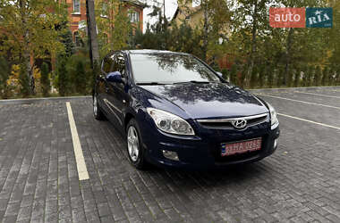 Хэтчбек Hyundai i30 2008 в 