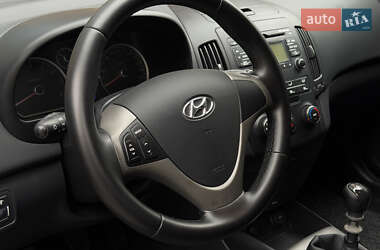 Хэтчбек Hyundai i30 2008 в 
