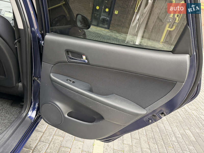 Хэтчбек Hyundai i30 2008 в Полтаве