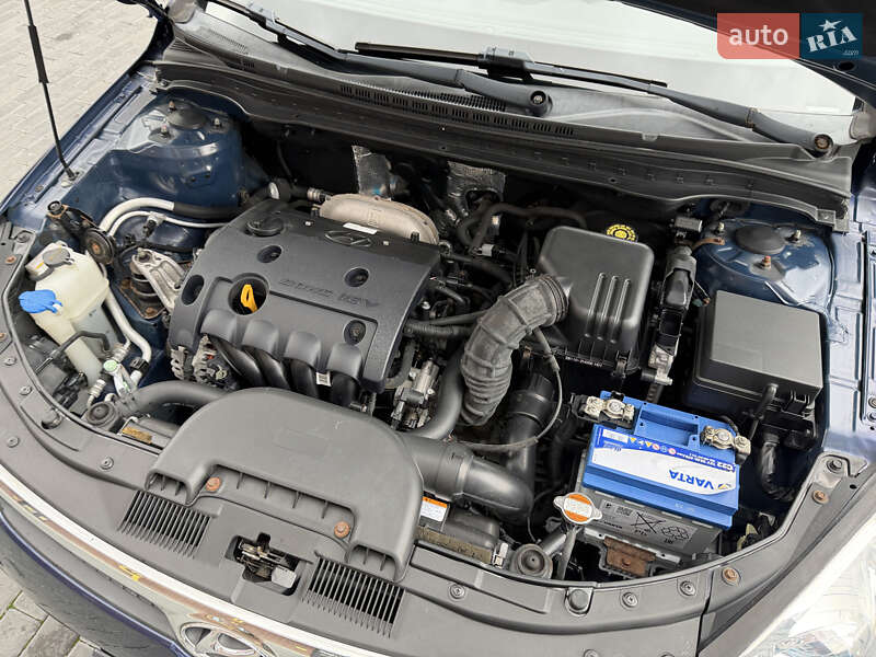Хэтчбек Hyundai i30 2008 в Полтаве