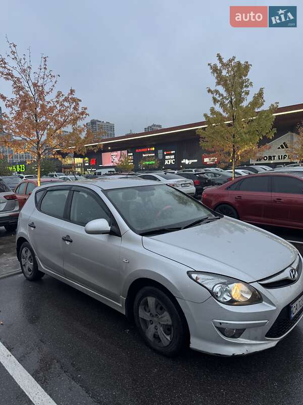 Hyundai i30 2011