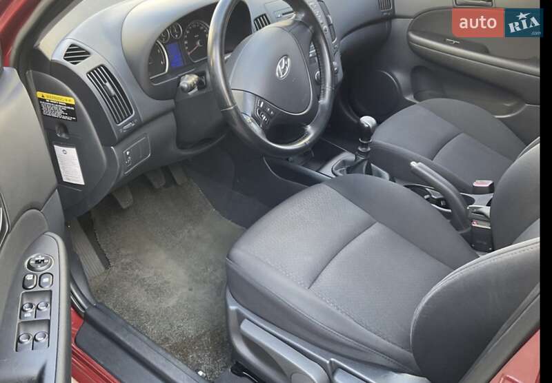 Хэтчбек Hyundai i30 2008 в Киеве