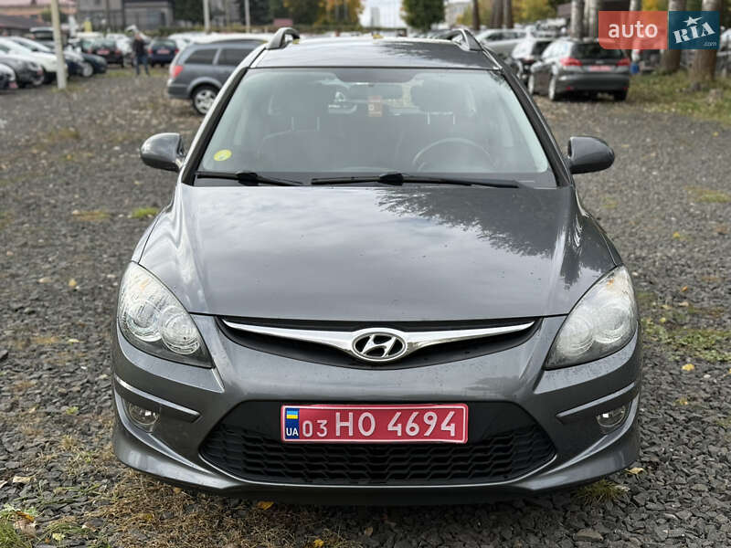 Универсал Hyundai i30 2010 в Луцке