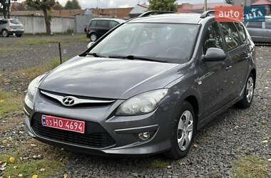 Универсал Hyundai i30 2010 в 
