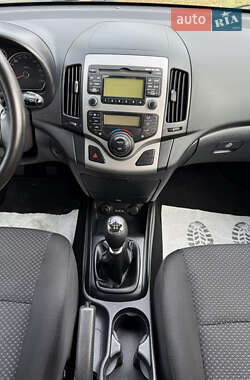 Универсал Hyundai i30 2010 в 