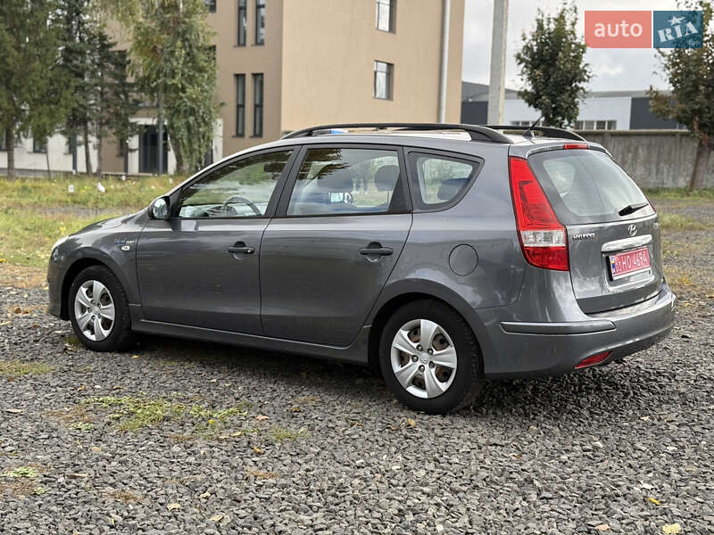 Универсал Hyundai i30 2010 в Луцке