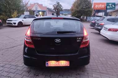 Хетчбек Hyundai i30 2009 в 