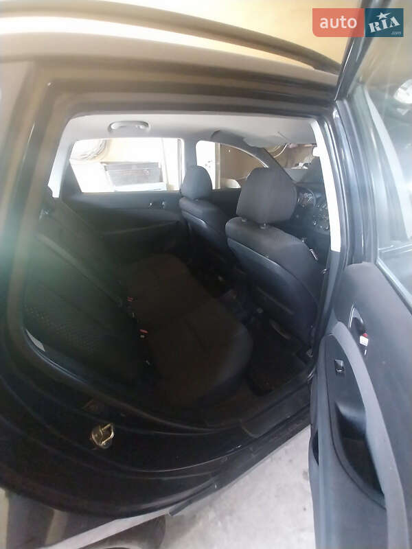 Универсал Hyundai i30 2010 в Подольске