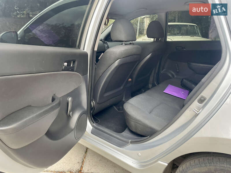 Універсал Hyundai i30 2010 в Лубнах