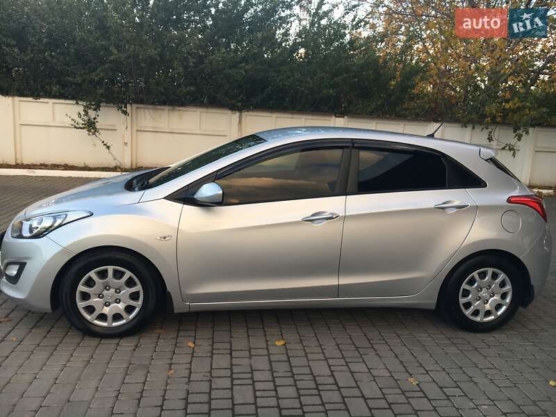 Хэтчбек Hyundai i30 2012 в Одессе фото 10 Хэтчбек Hyundai i30 2012 в Одессе