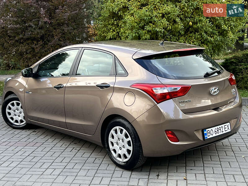 Хетчбек Hyundai i30 2014 в Тернополі