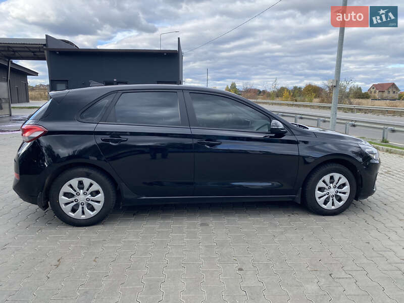 Хэтчбек Hyundai i30 2020 в Киеве