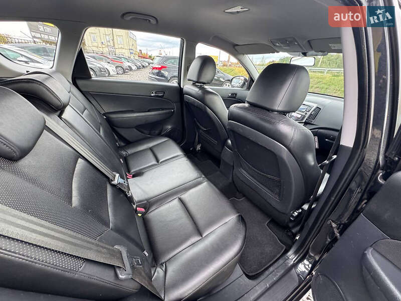 Универсал Hyundai i30 2009 в Стрые