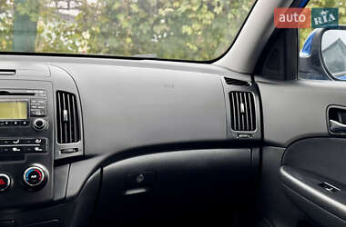 Хэтчбек Hyundai i30 2008 в 